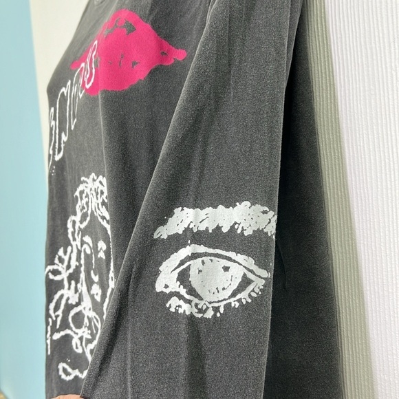 Urban Outfitters - Shawn Mendes Tour Doodle Long Sleeve T Shirt Size Medium - Picture 7 of 11